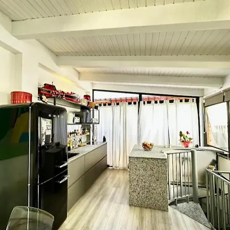 Vakantiehuis Cozy Near *